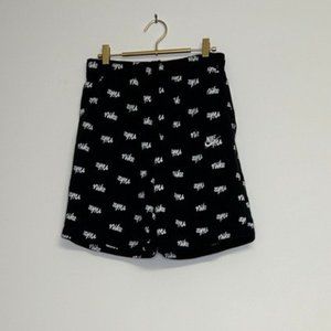 Nike MENS Signature Sweatshort Sz. M *USED